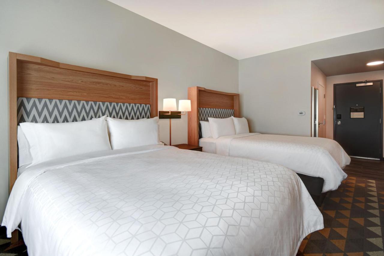 Holiday Inn - Erie By Ihg Exterior photo