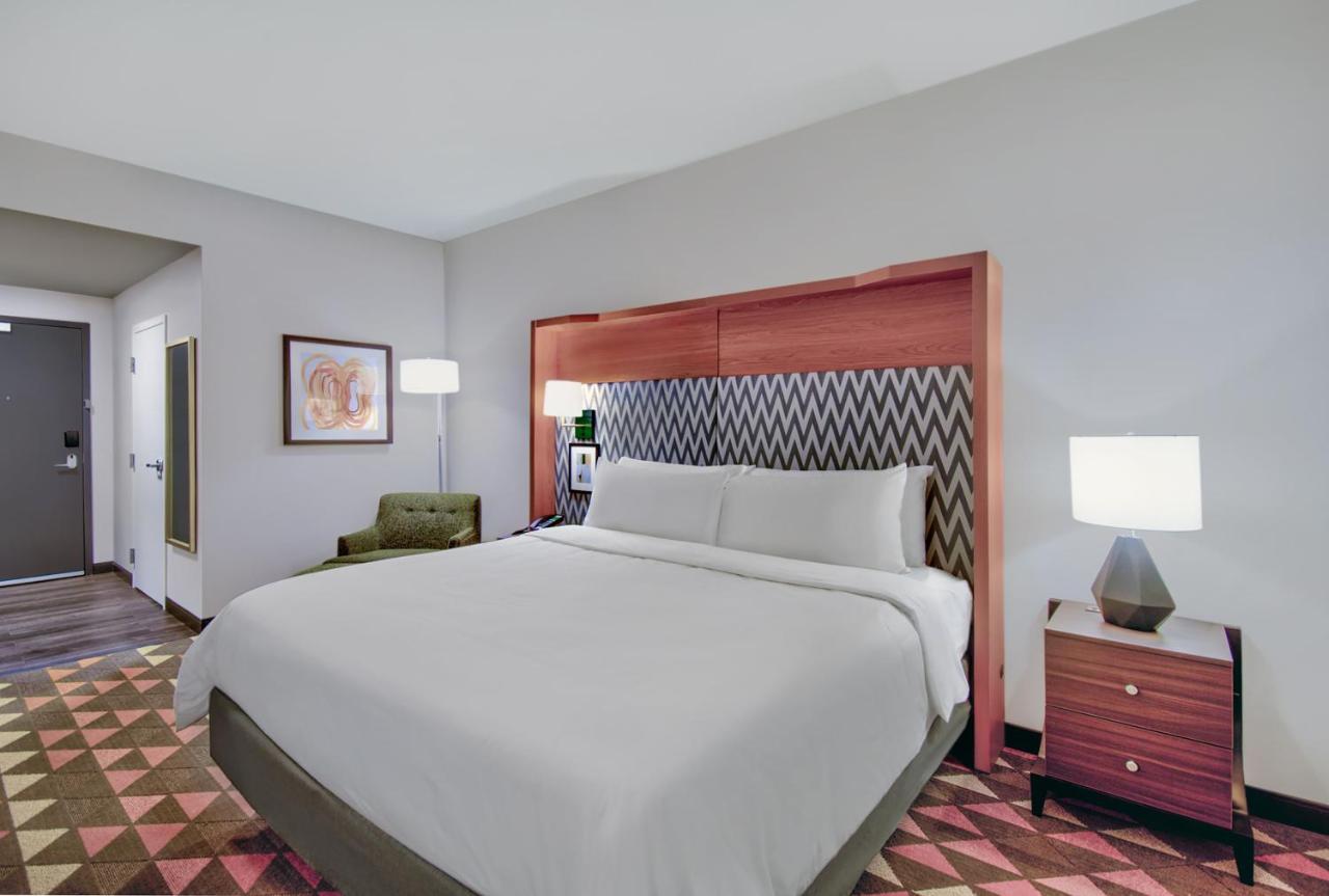 Holiday Inn - Erie By Ihg Exterior photo