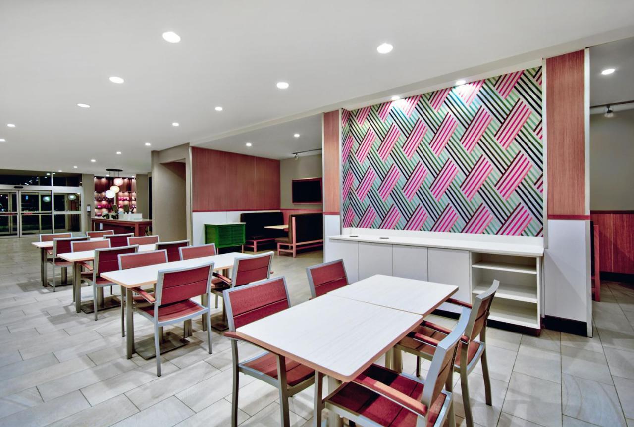 Holiday Inn - Erie By Ihg Exterior photo