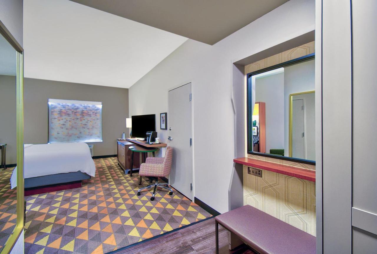 Holiday Inn - Erie By Ihg Exterior photo